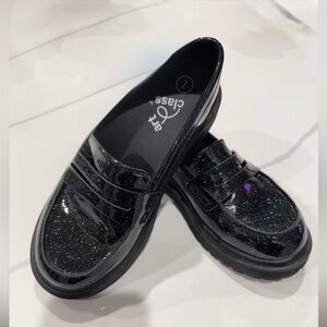 Like New! Kids Black Sparkle Loafers-Size 1